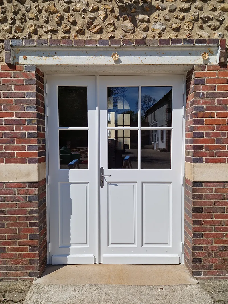 Porte d'entrée à 2 ventaux - Atelier Vibois Menuisier à Villeneuve sur Yonne