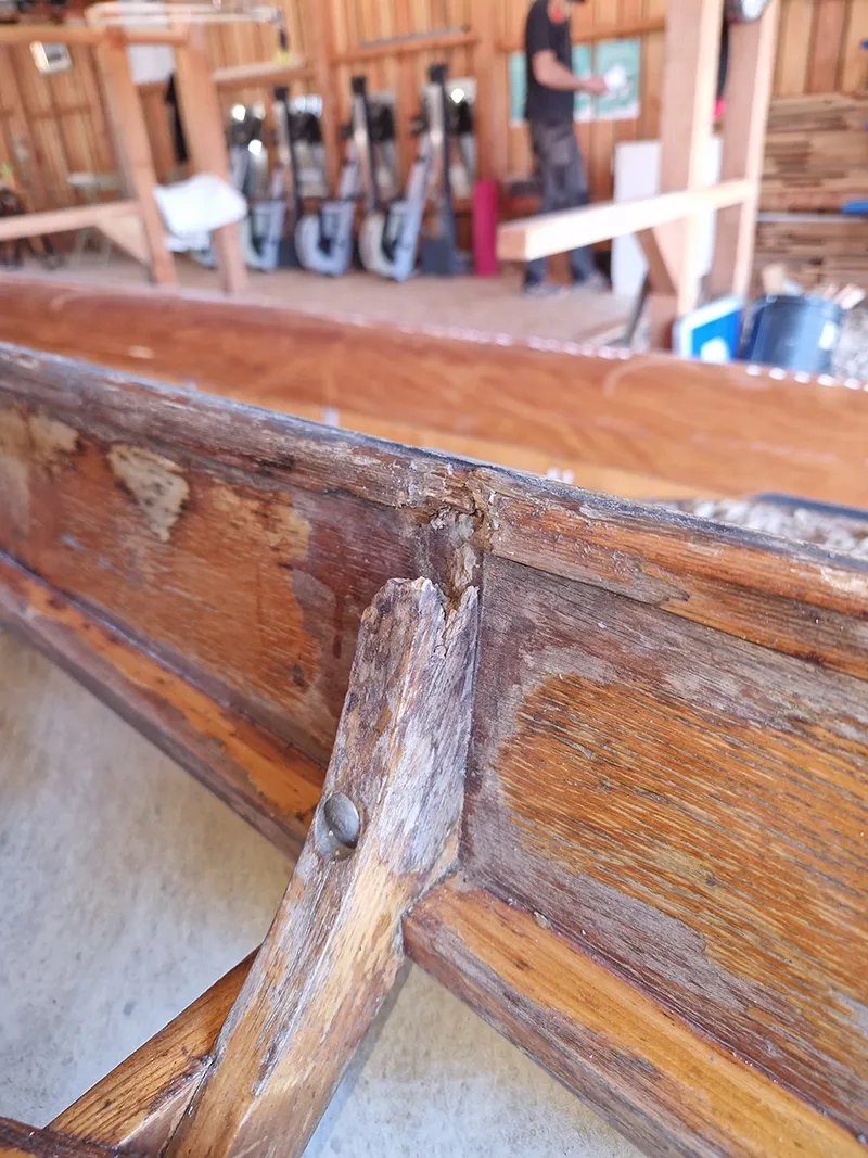 Restauration de la structure bois d'une Yole pour Aviron. Atelier Vibois Menuisier à Villeneuve sur Yonne